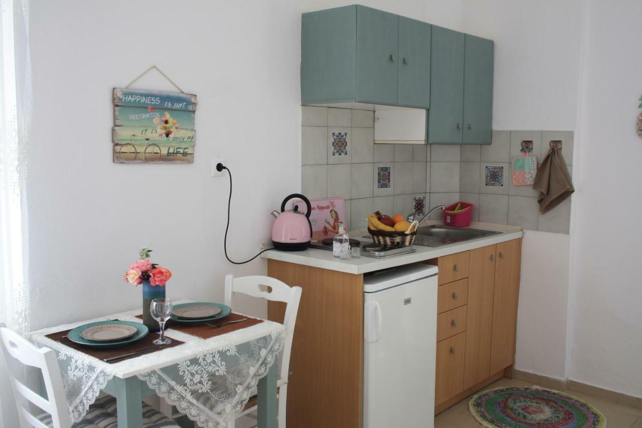 Romantic Apartment Adelianos Kampos Buitenkant foto
