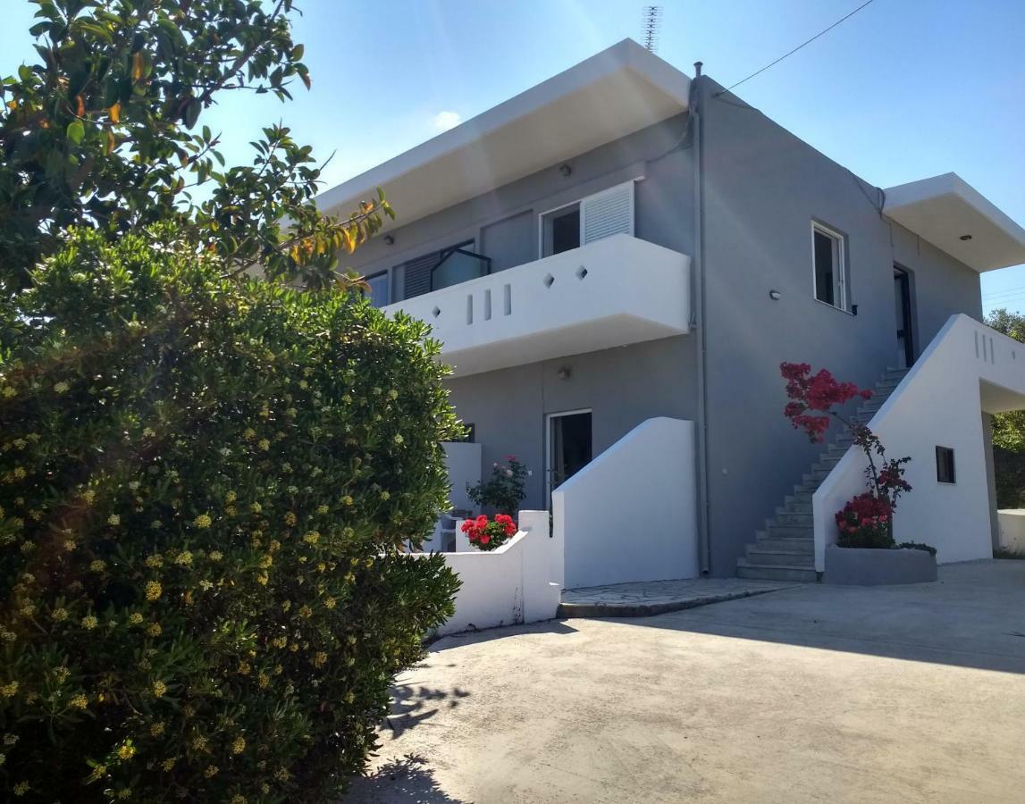 Romantic Apartment Adelianos Kampos Buitenkant foto
